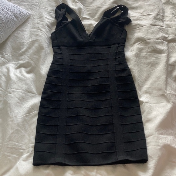 GUESS black bandage dress - Picture 7 of 7